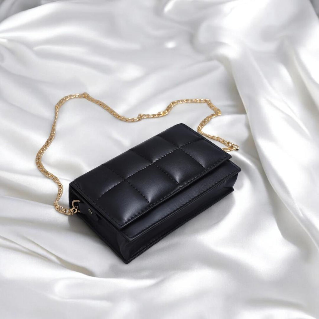 👜 Elegant Crossbody Bag
